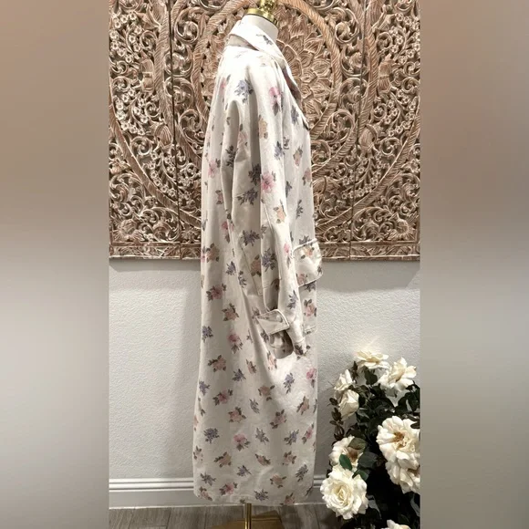 Floral Cream Trench Coat - Picture 9 of 14